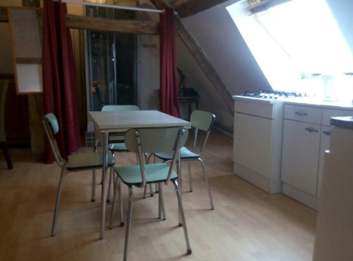Studio Dans Un Cadre Champetre Moiry ภายนอก รูปภาพ