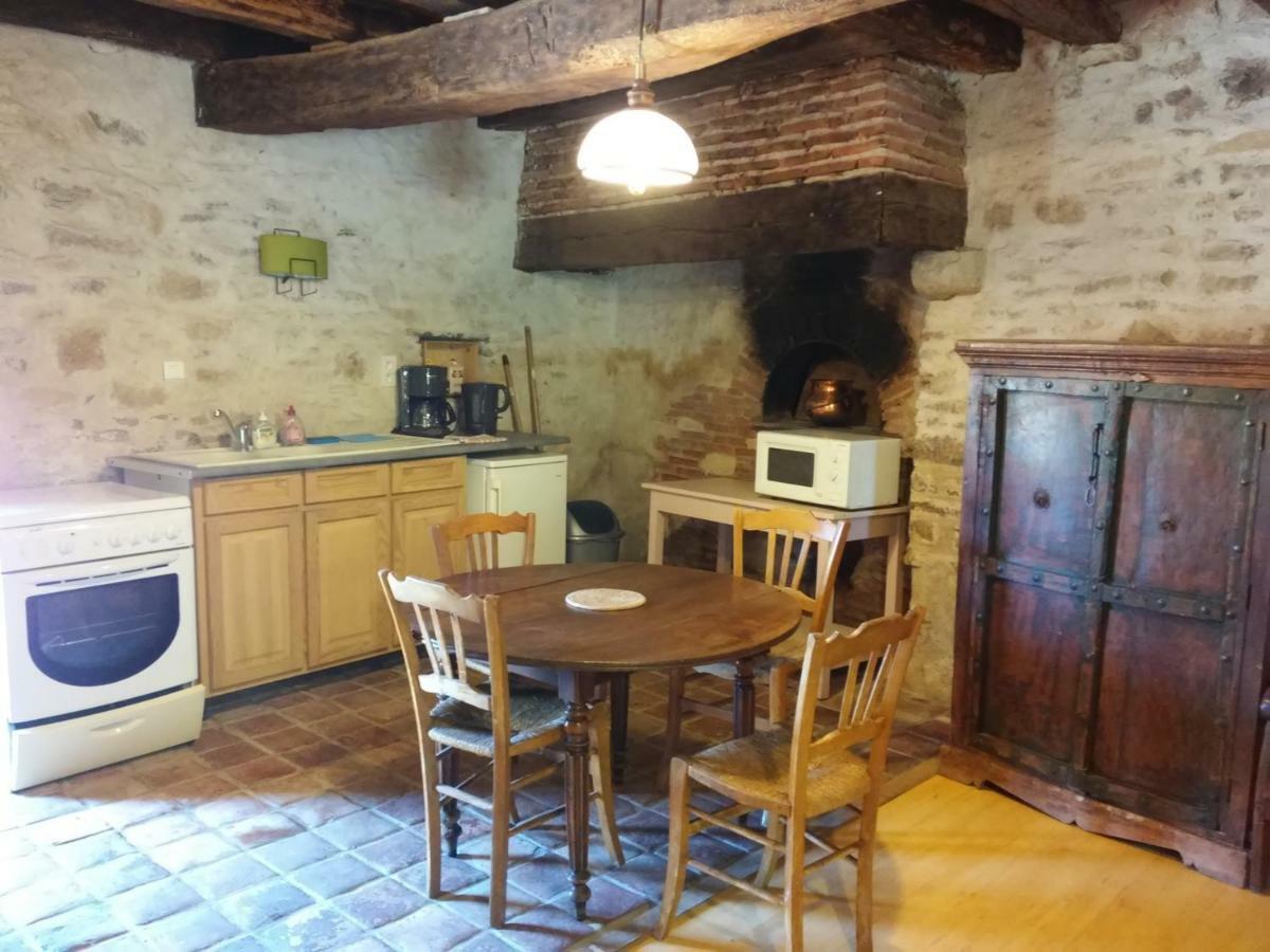 Studio Dans Un Cadre Champetre Moiry ภายนอก รูปภาพ